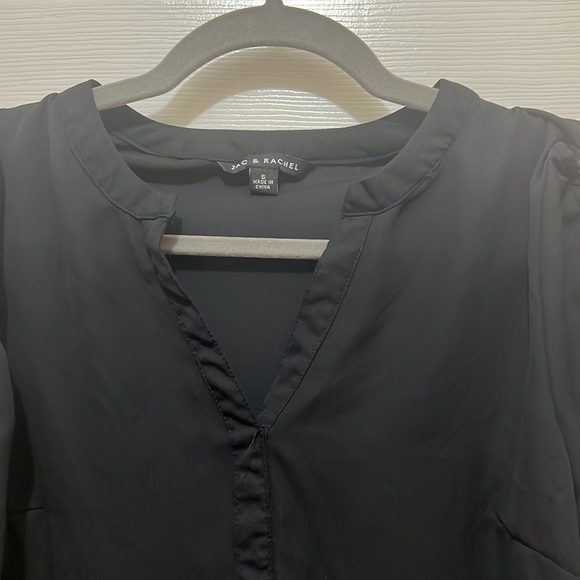 ⛱️⛱️Zac & Rachel top⛱️⛱️ - Picture 3 of 5